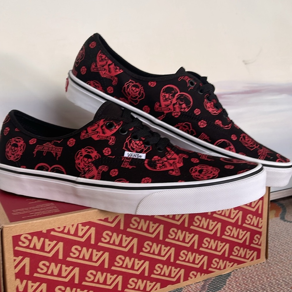 Vans Men’s Authentic Love You To Death 

Sneakers - Picture 6 of 16